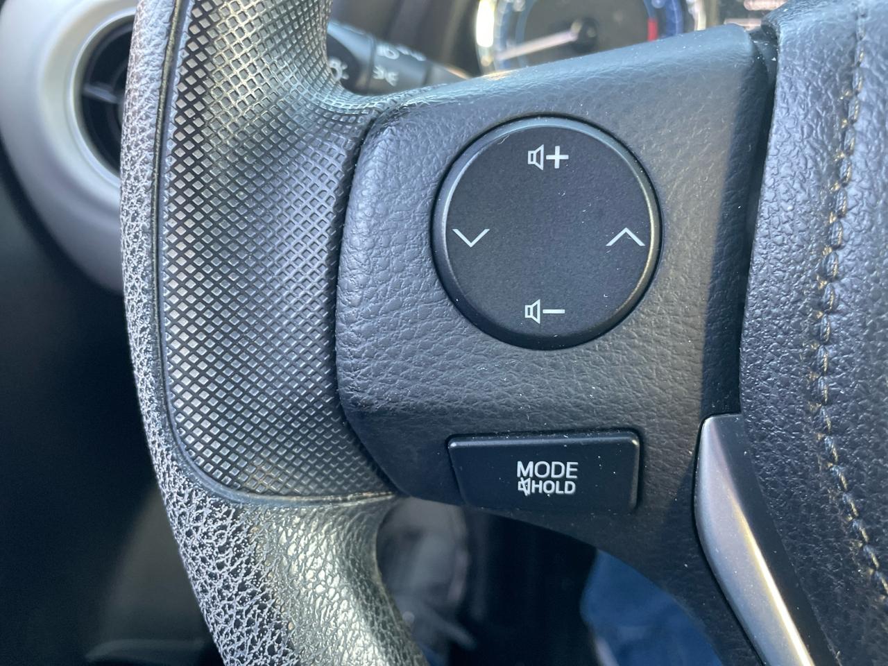 Toyota Corolla 4dr Sdn LE Auto 2018