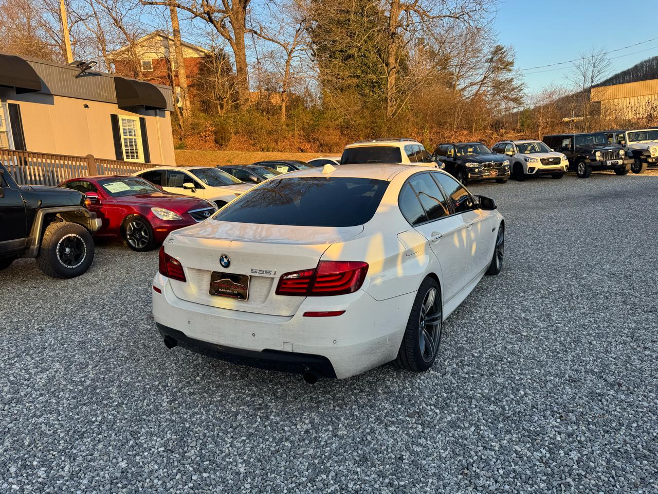 BMW 5 Series 4dr Sdn 535i RWD 2013