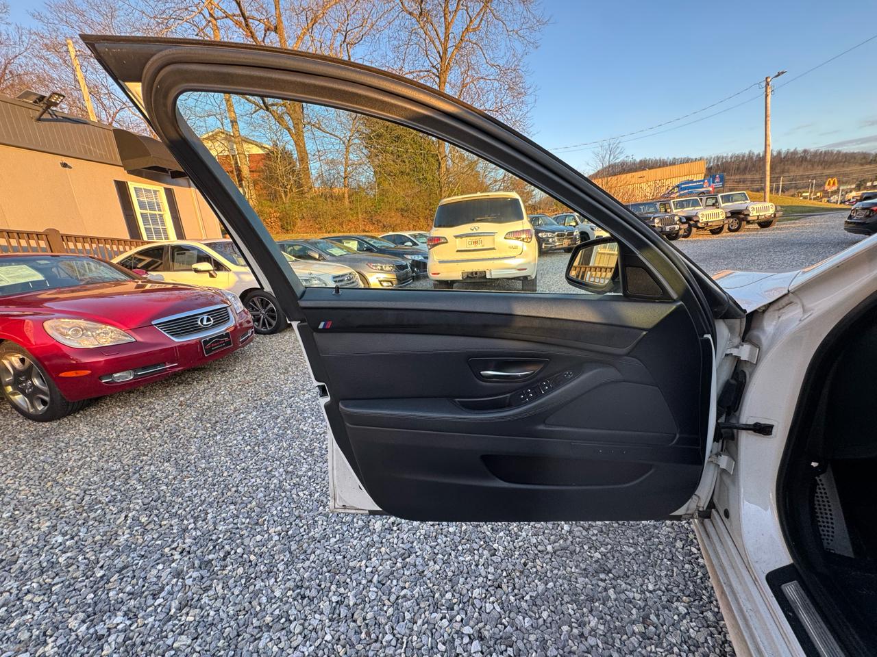 BMW 5 Series 4dr Sdn 535i RWD 2013