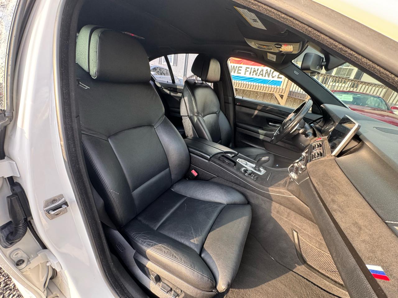 BMW 5 Series 4dr Sdn 535i RWD 2013