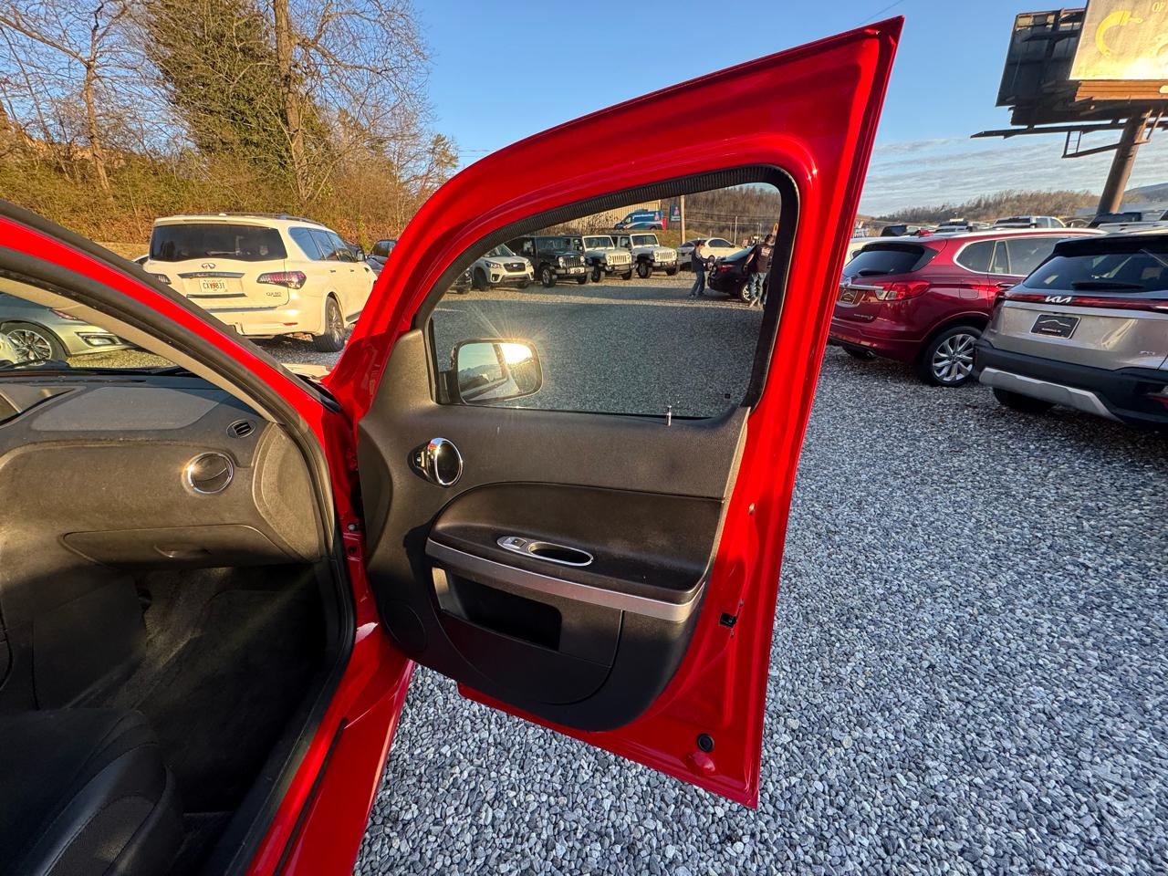 Chevrolet HHR FWD 4dr SS 2010