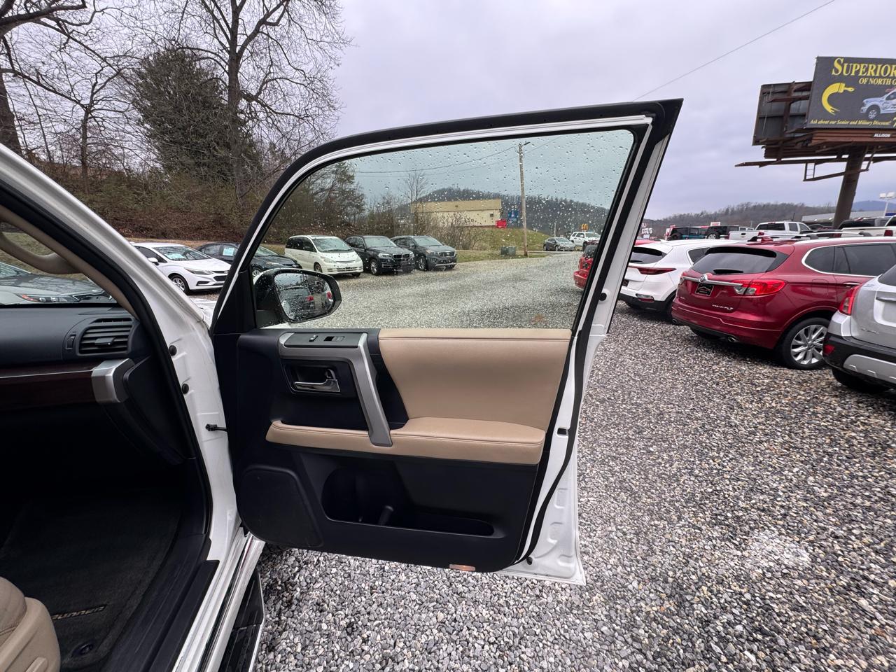 Toyota 4Runner Limited 4WD V6 2015