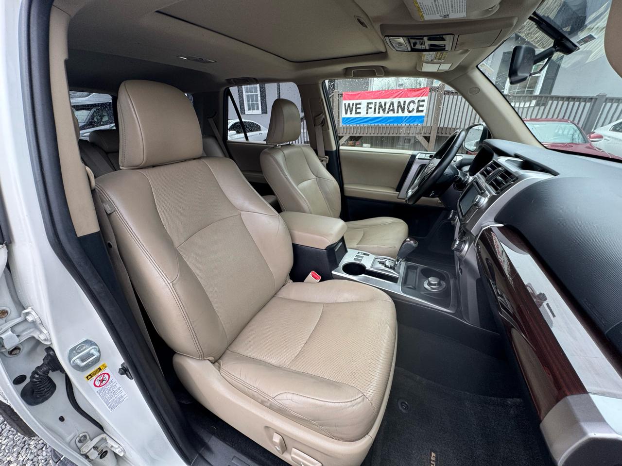 Toyota 4Runner Limited 4WD V6 2015