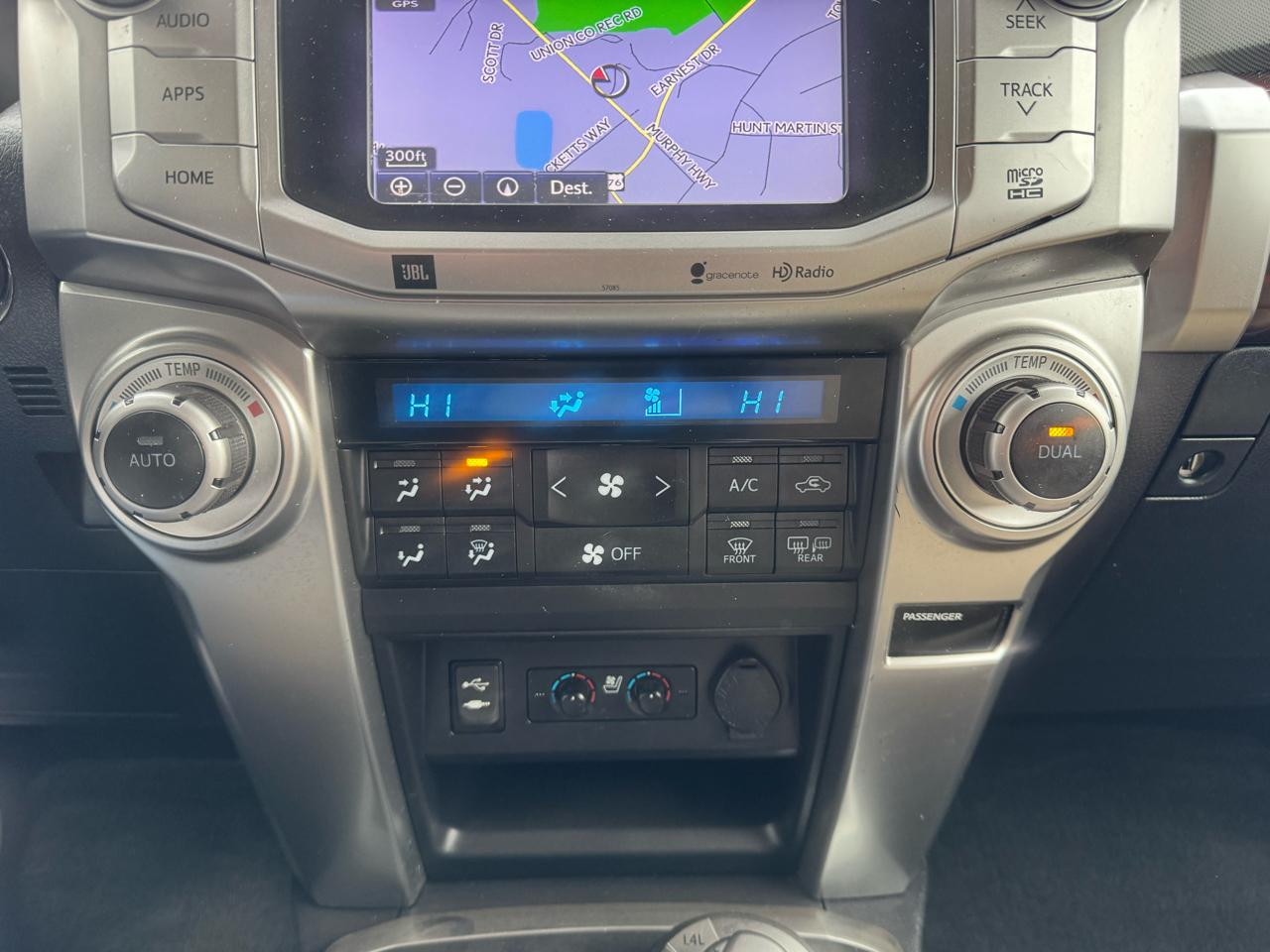 Toyota 4Runner Limited 4WD V6 2015