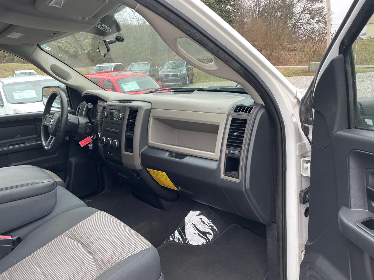 Dodge Ram 1500 SLT 4WD 2010