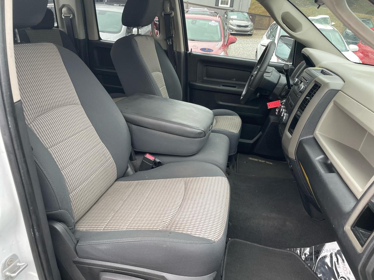 Dodge Ram 1500 SLT 4WD 2010