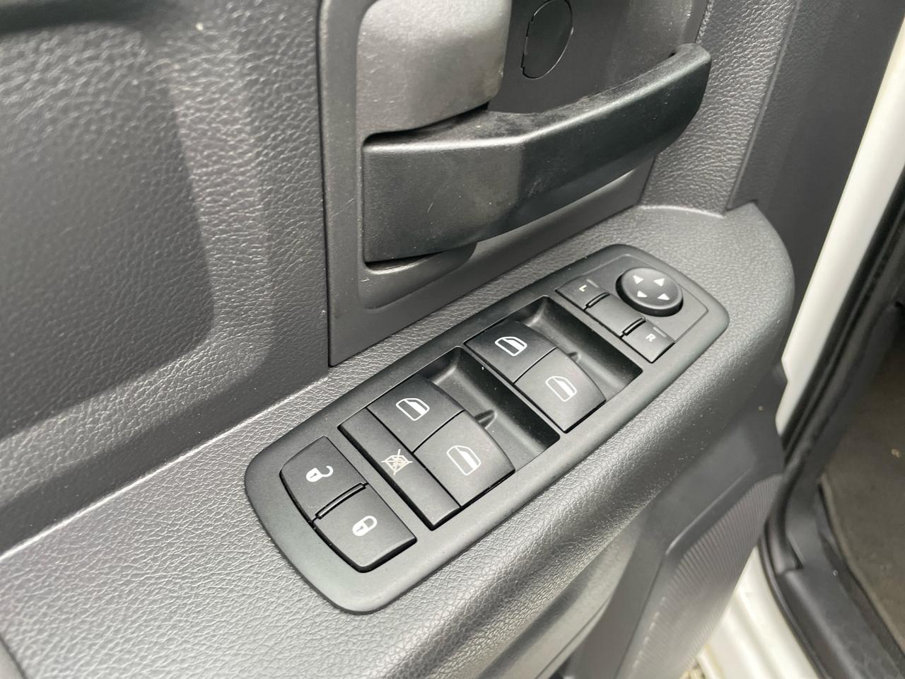 Dodge Ram 1500 SLT 4WD 2010