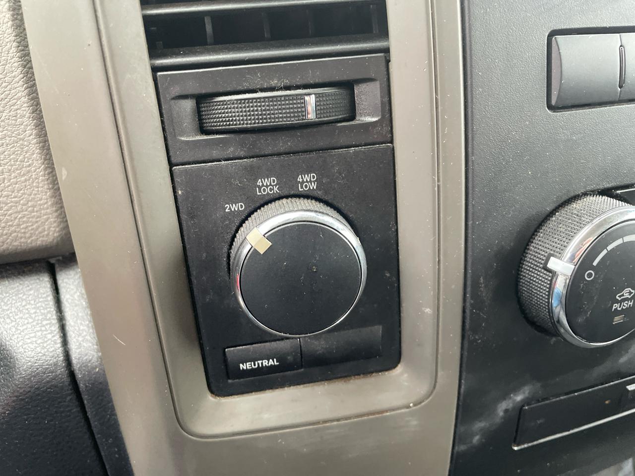 Dodge Ram 1500 SLT 4WD 2010