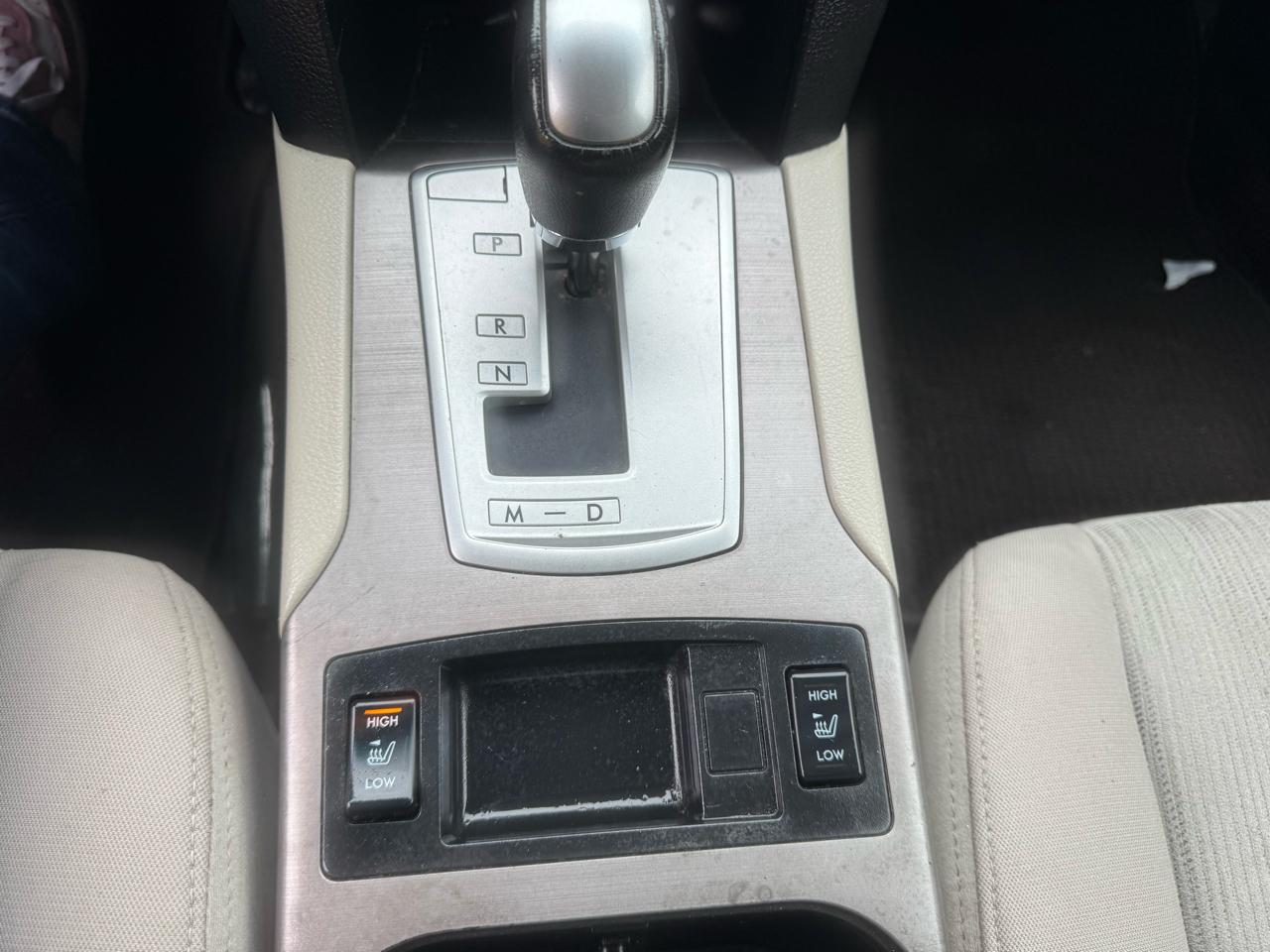 Subaru Outback 4dr Wgn H4 Auto 2.5i Premium 2013