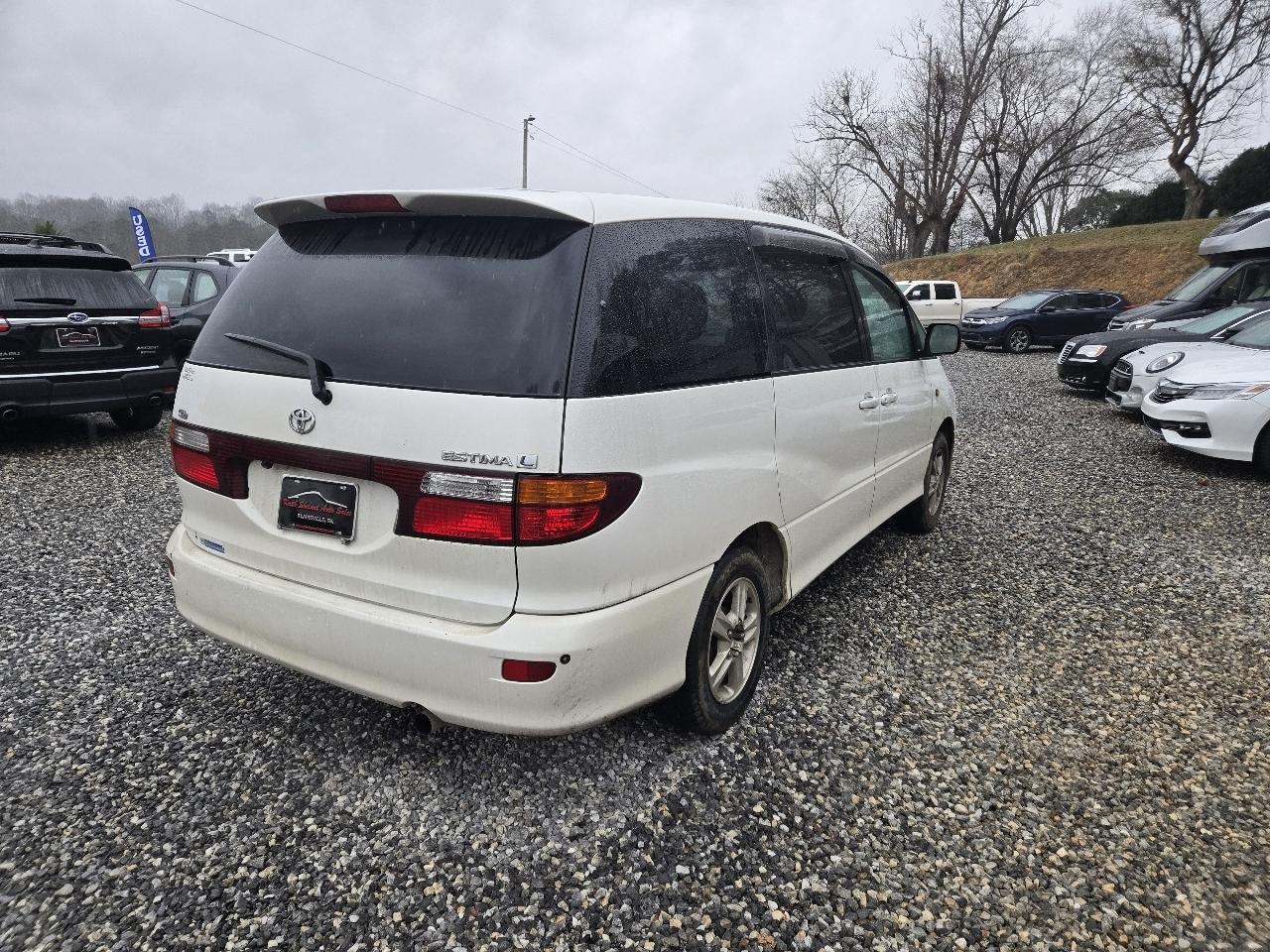 Toyota Estima  2000