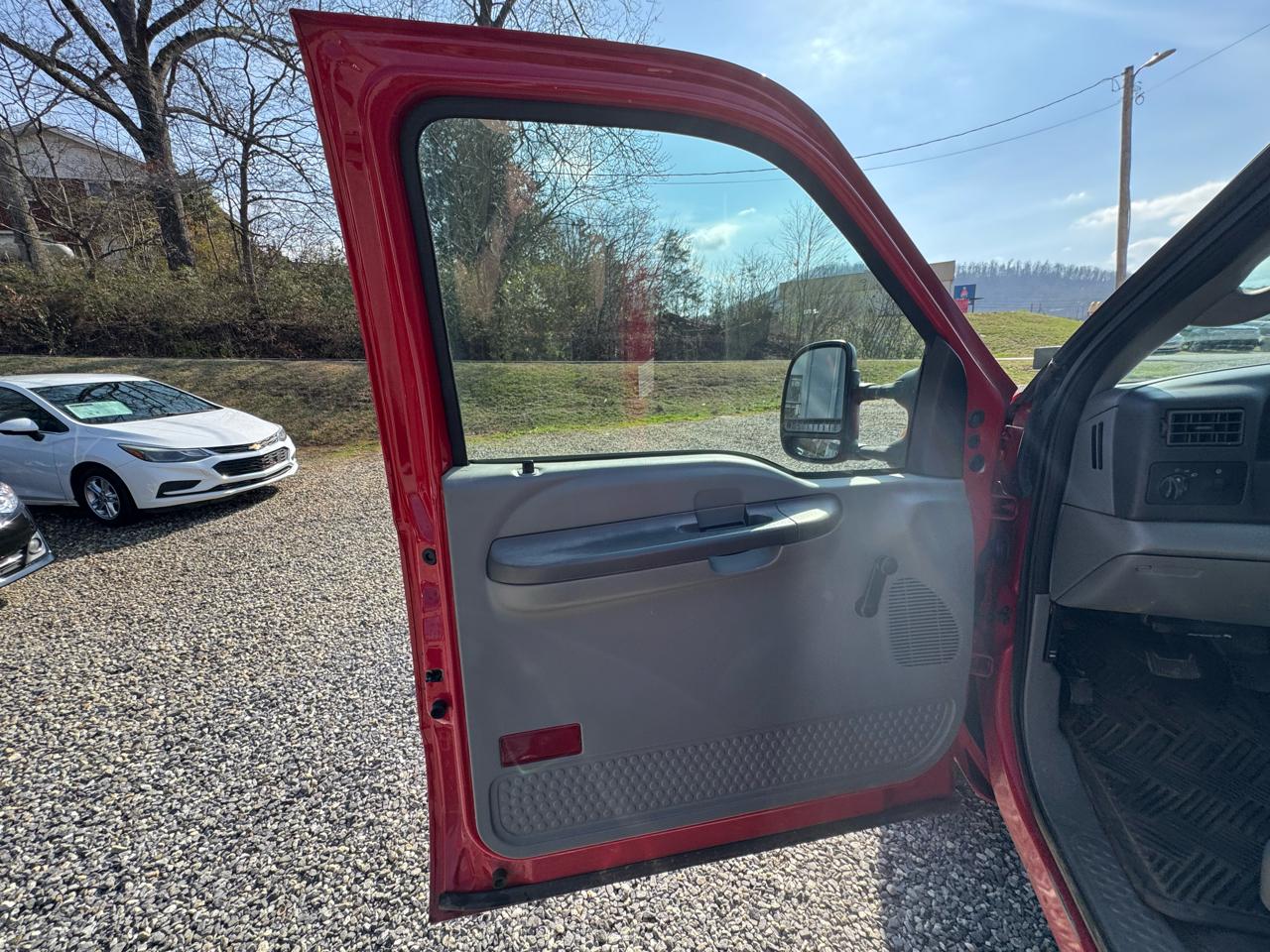 Ford Super Duty F-250 4WD Reg Cab 137" XL 2004