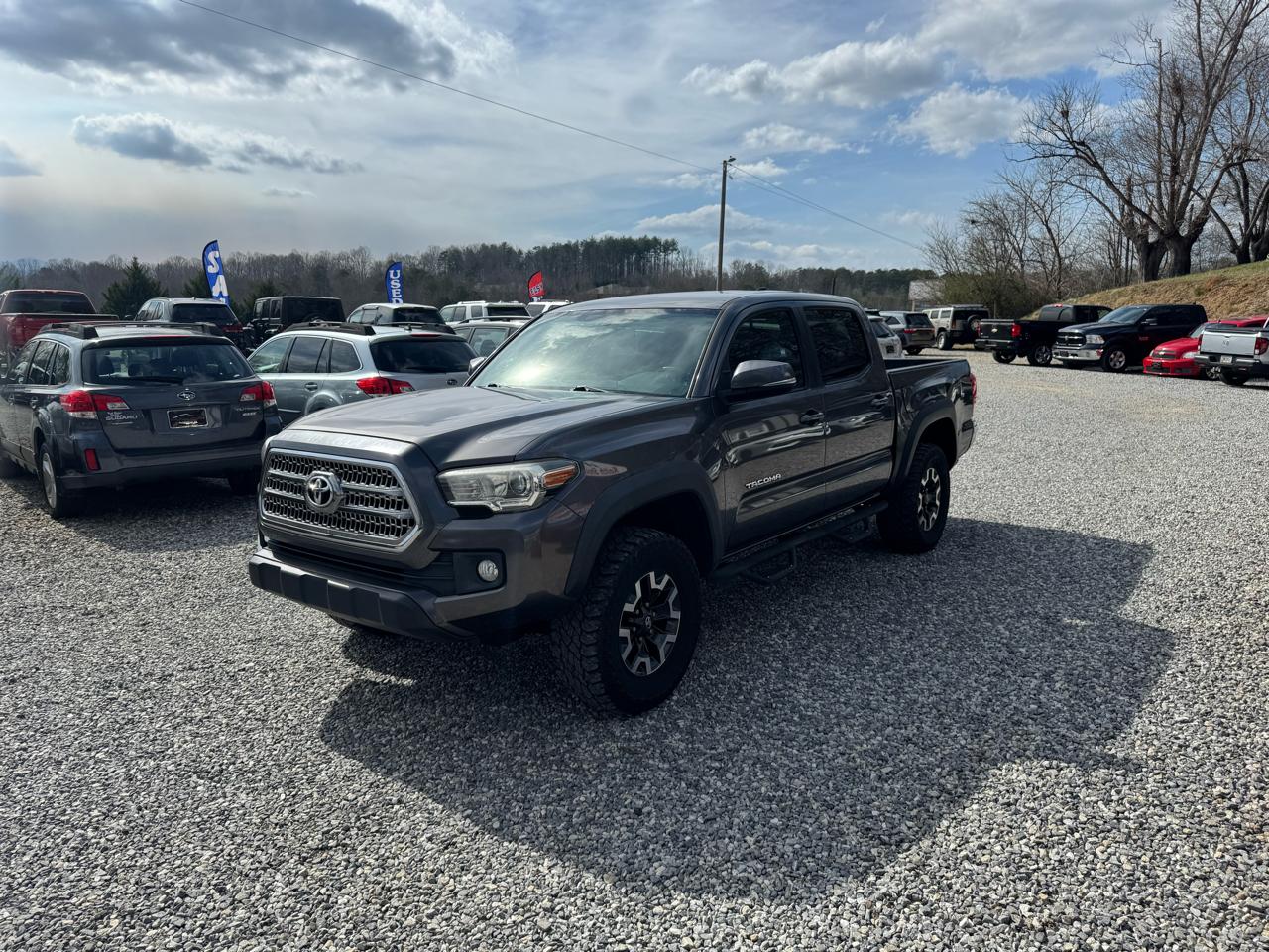 Toyota Tacoma TRD Off Road Double Cab 5' Bed V6 4x4 AT (Natl) 2017