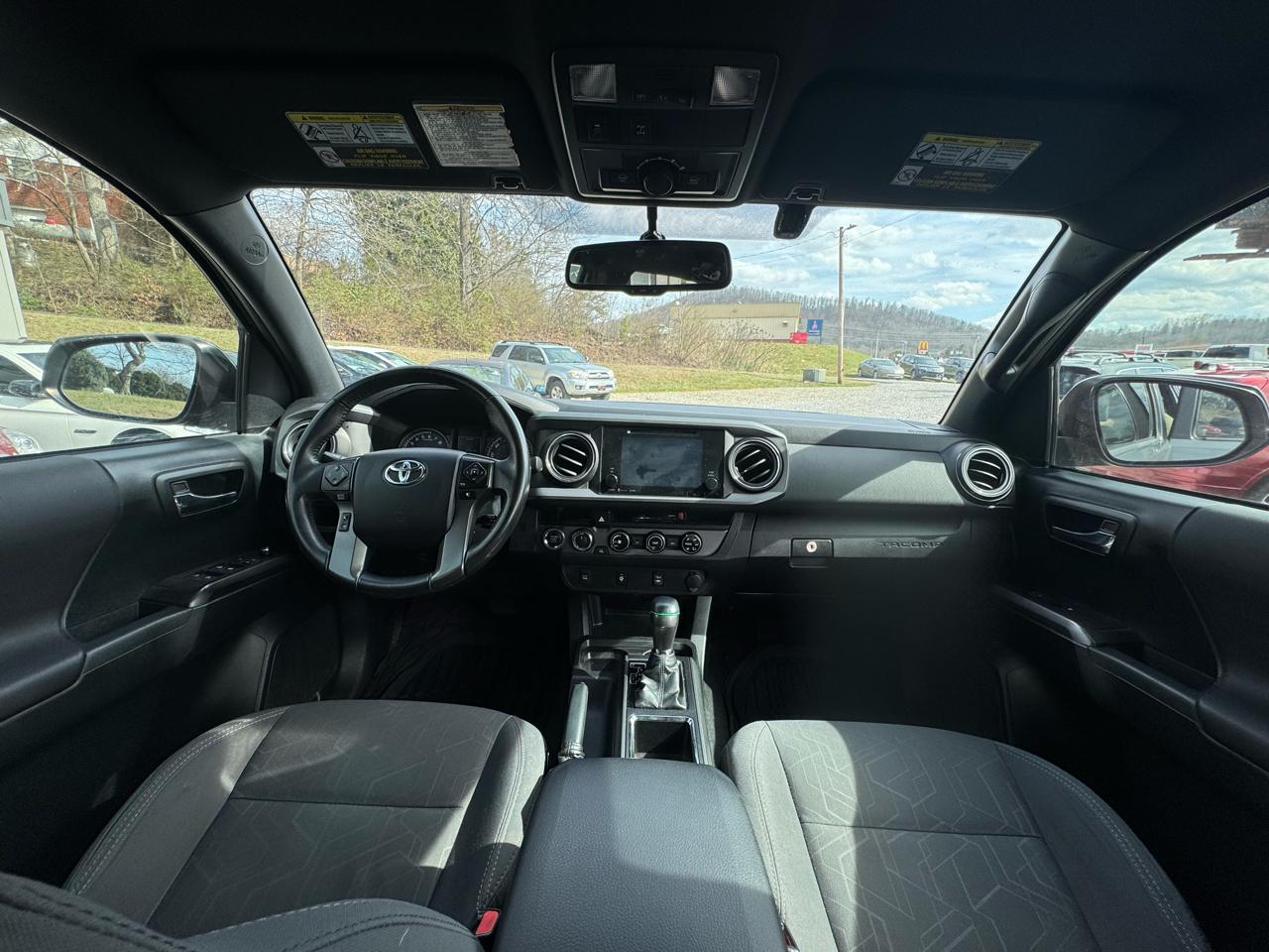 Toyota Tacoma TRD Off Road Double Cab 5' Bed V6 4x4 AT (Natl) 2017