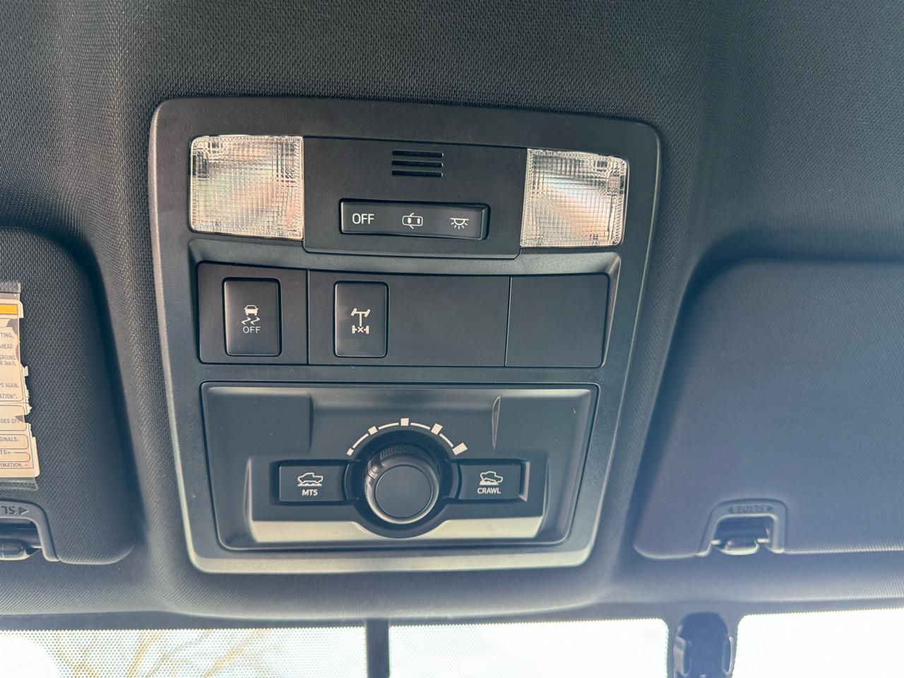 Toyota Tacoma TRD Off Road Double Cab 5' Bed V6 4x4 AT (Natl) 2017