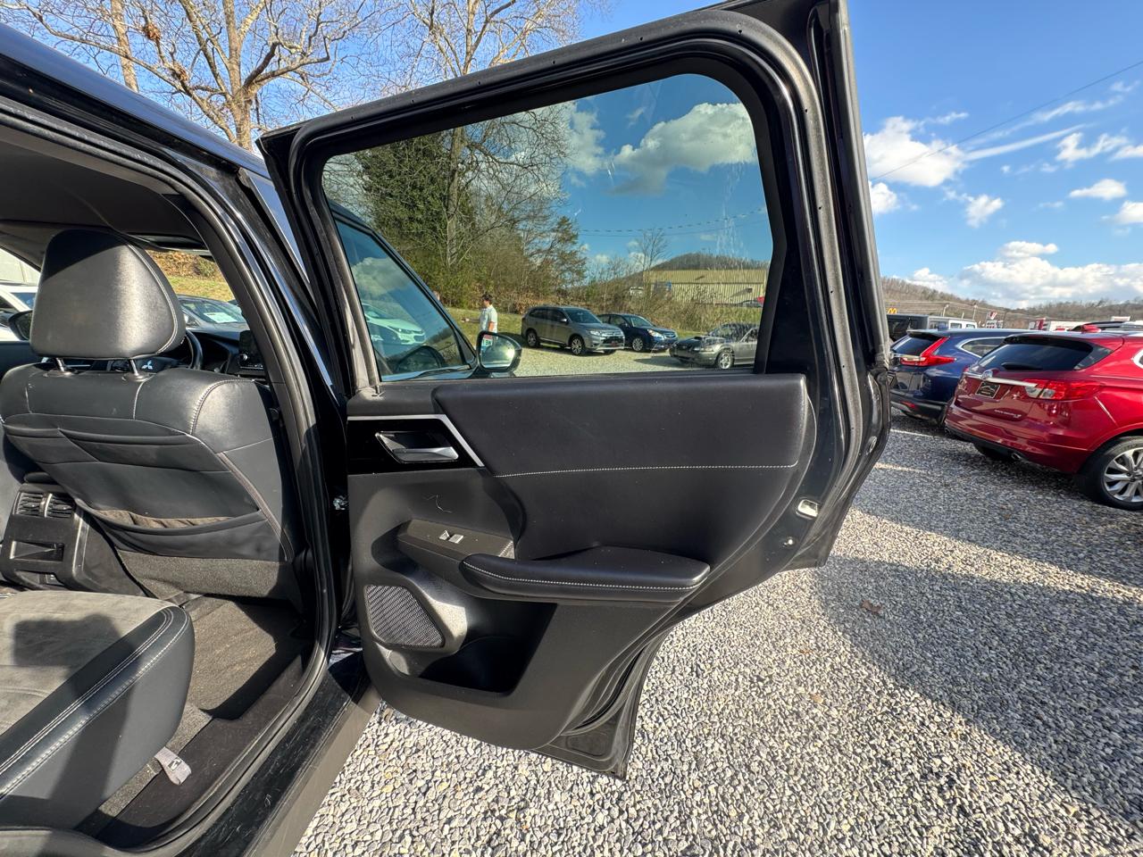 Mitsubishi Outlander SE Launch Edition S-AWC 2022