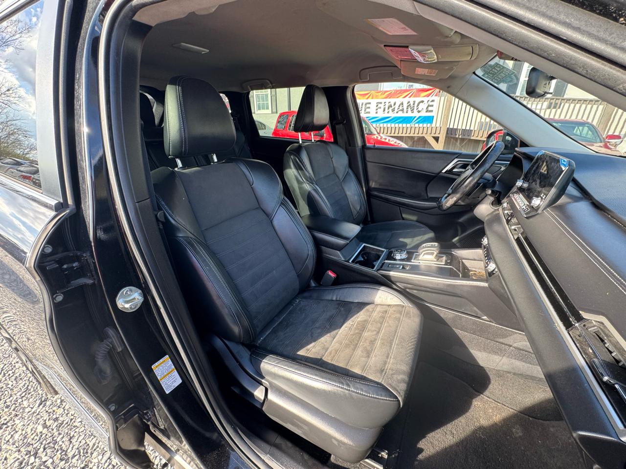 Mitsubishi Outlander SE Launch Edition S-AWC 2022