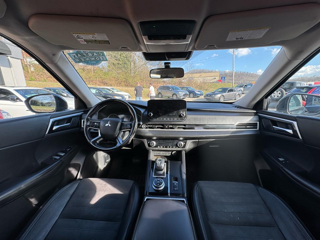 Mitsubishi Outlander SE Launch Edition S-AWC 2022