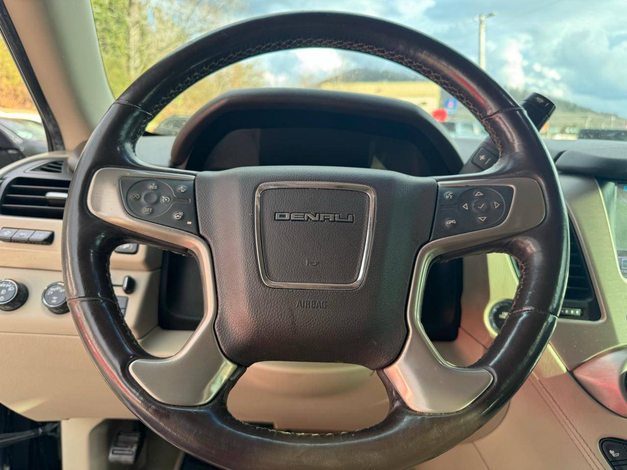 GMC Yukon 4WD 4dr Denali 2017