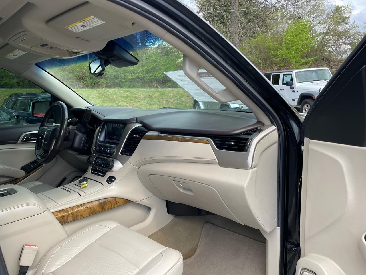 GMC Yukon 4WD 4dr Denali 2017