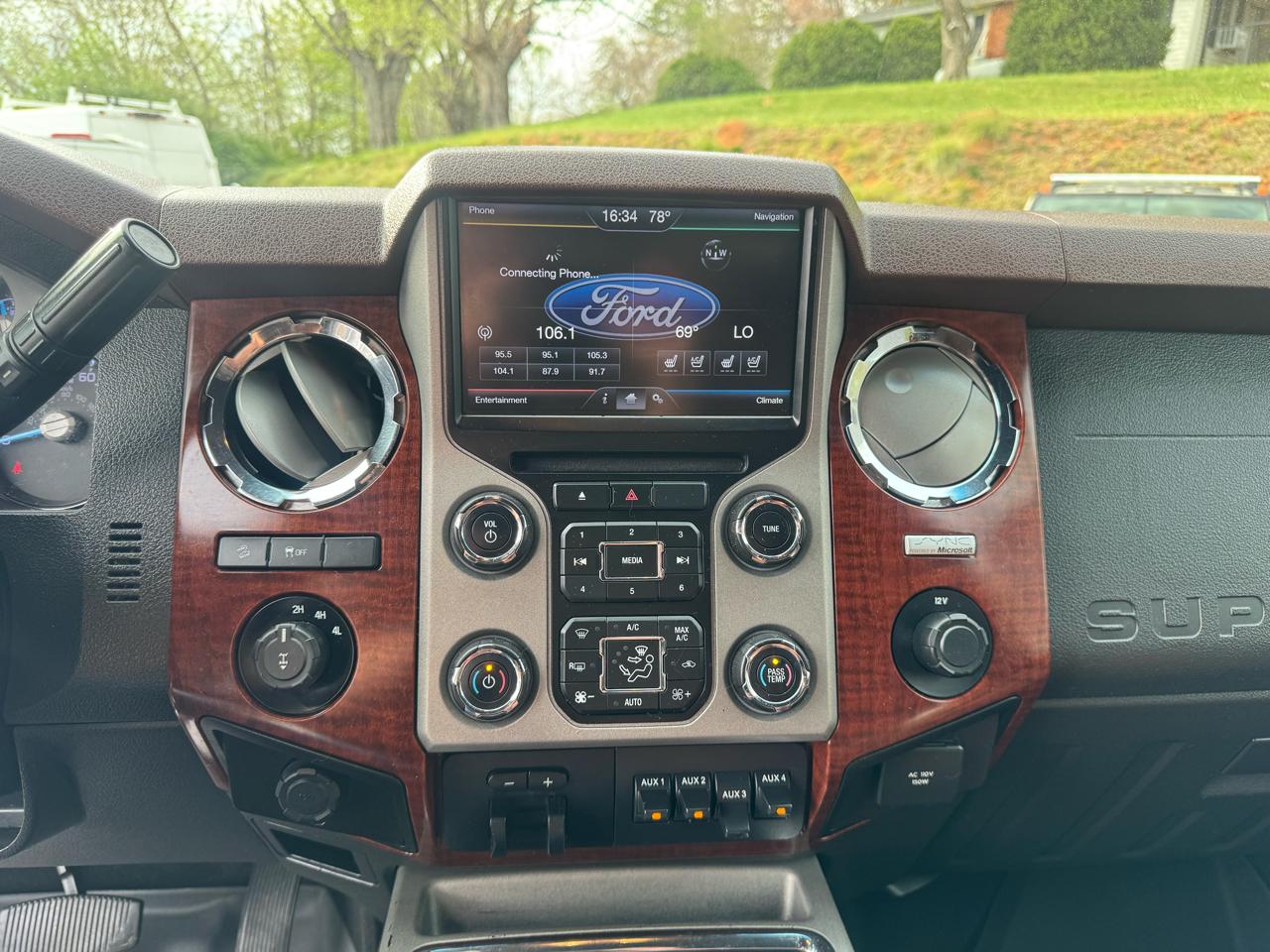 Ford Super Duty F-250 SRW 4WD Crew Cab 156" King Ranch 2014