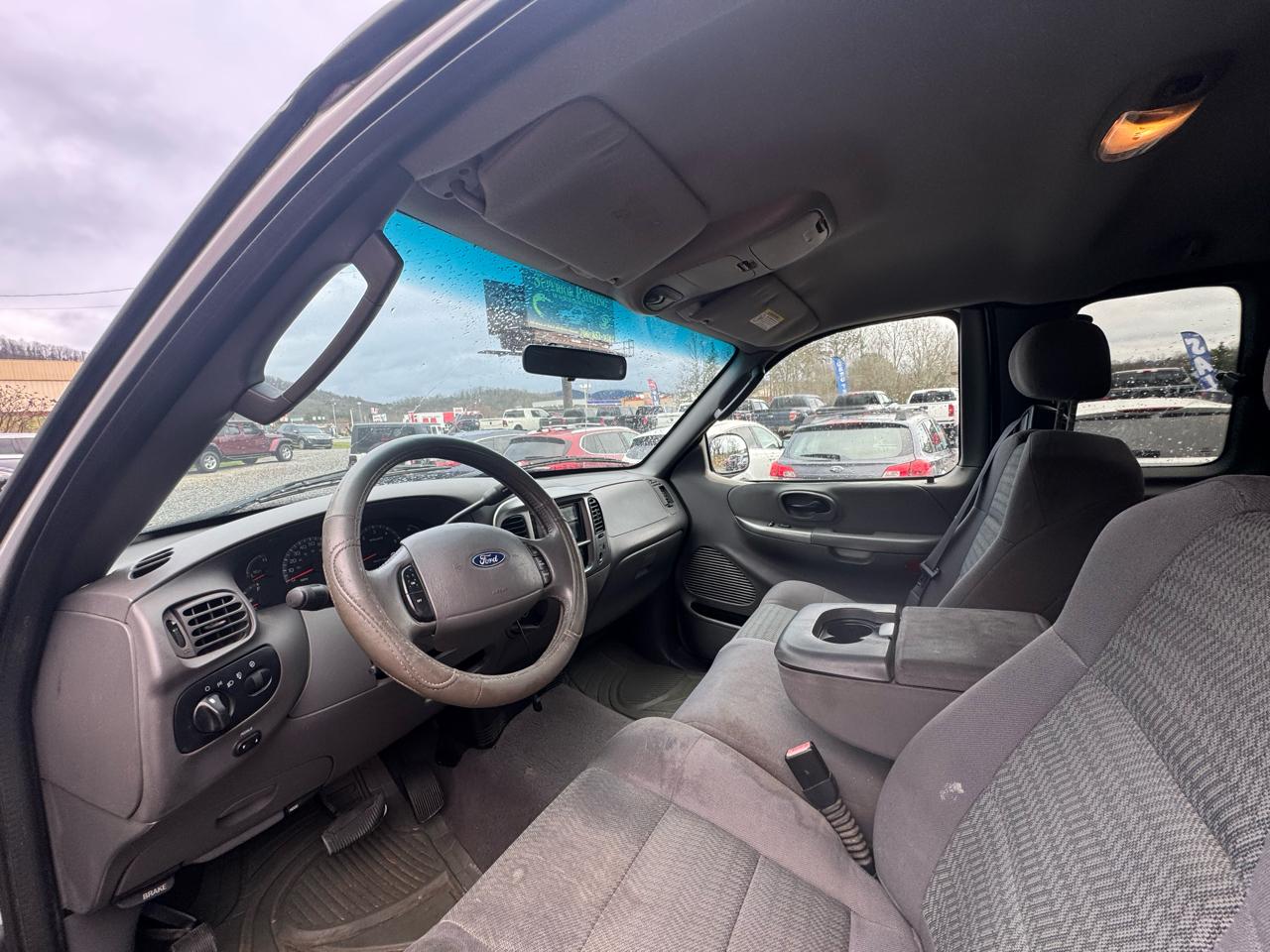 Ford F-150 Supercab Flareside 145" XLT 2003