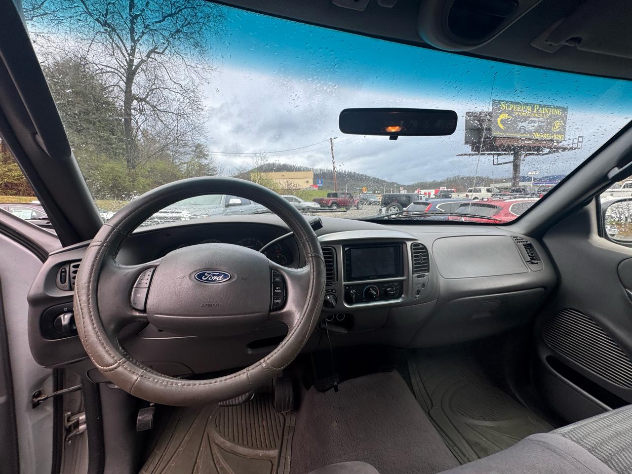 Ford F-150 Supercab Flareside 145" XLT 2003