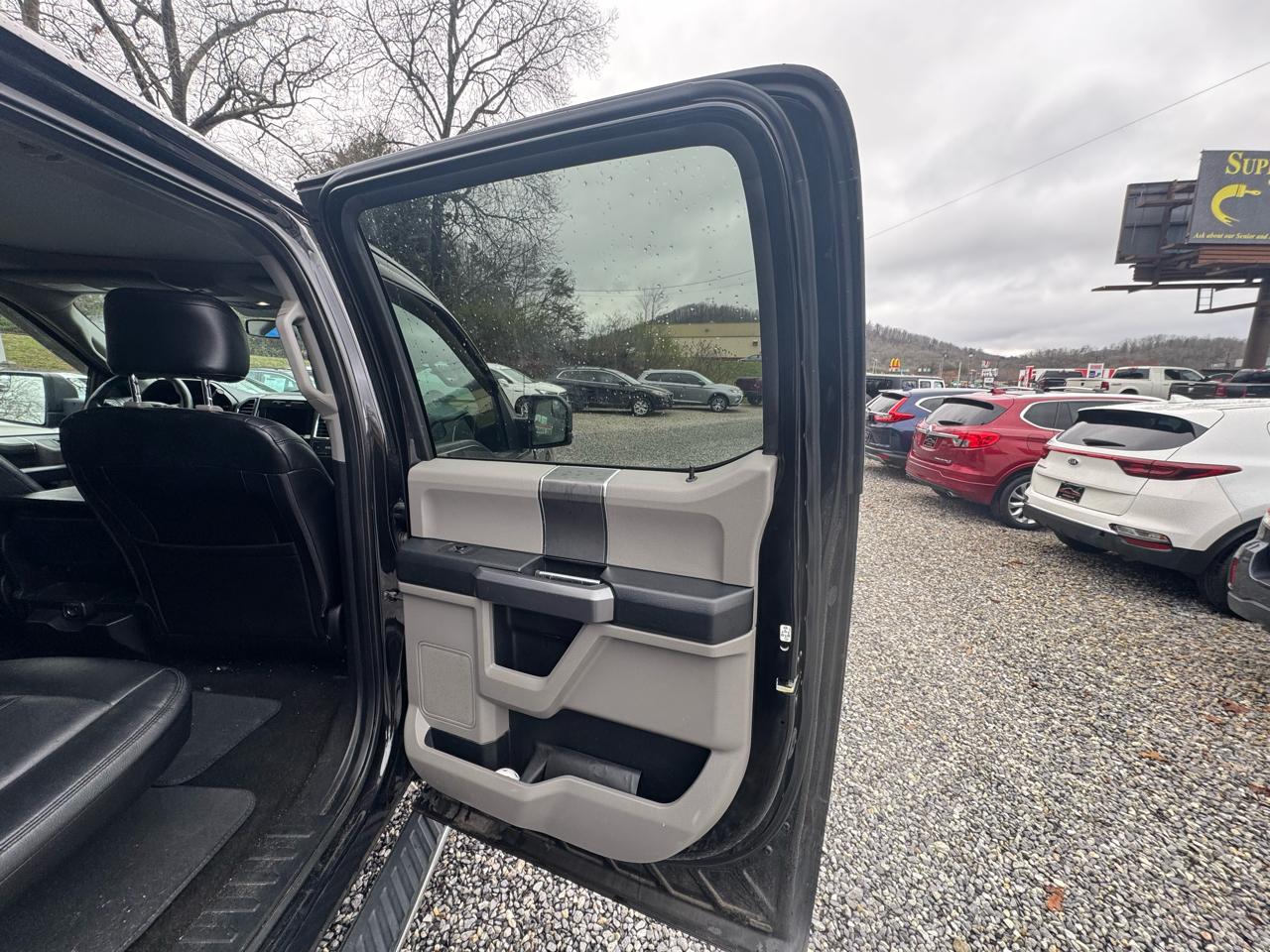 Ford F-150 4WD SuperCrew 145" XLT 2015