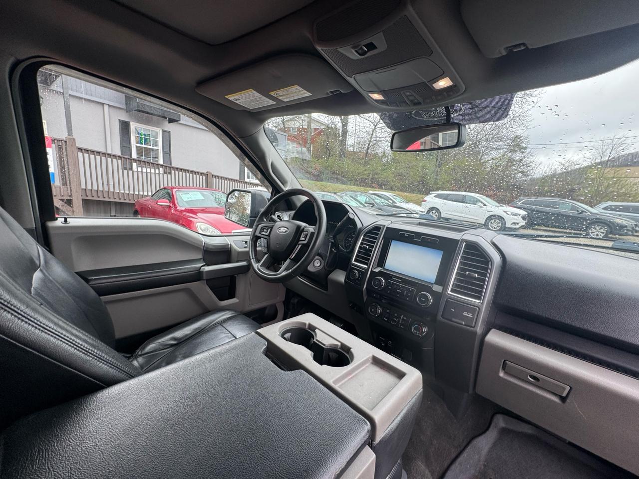 Ford F-150 4WD SuperCrew 145" XLT 2015