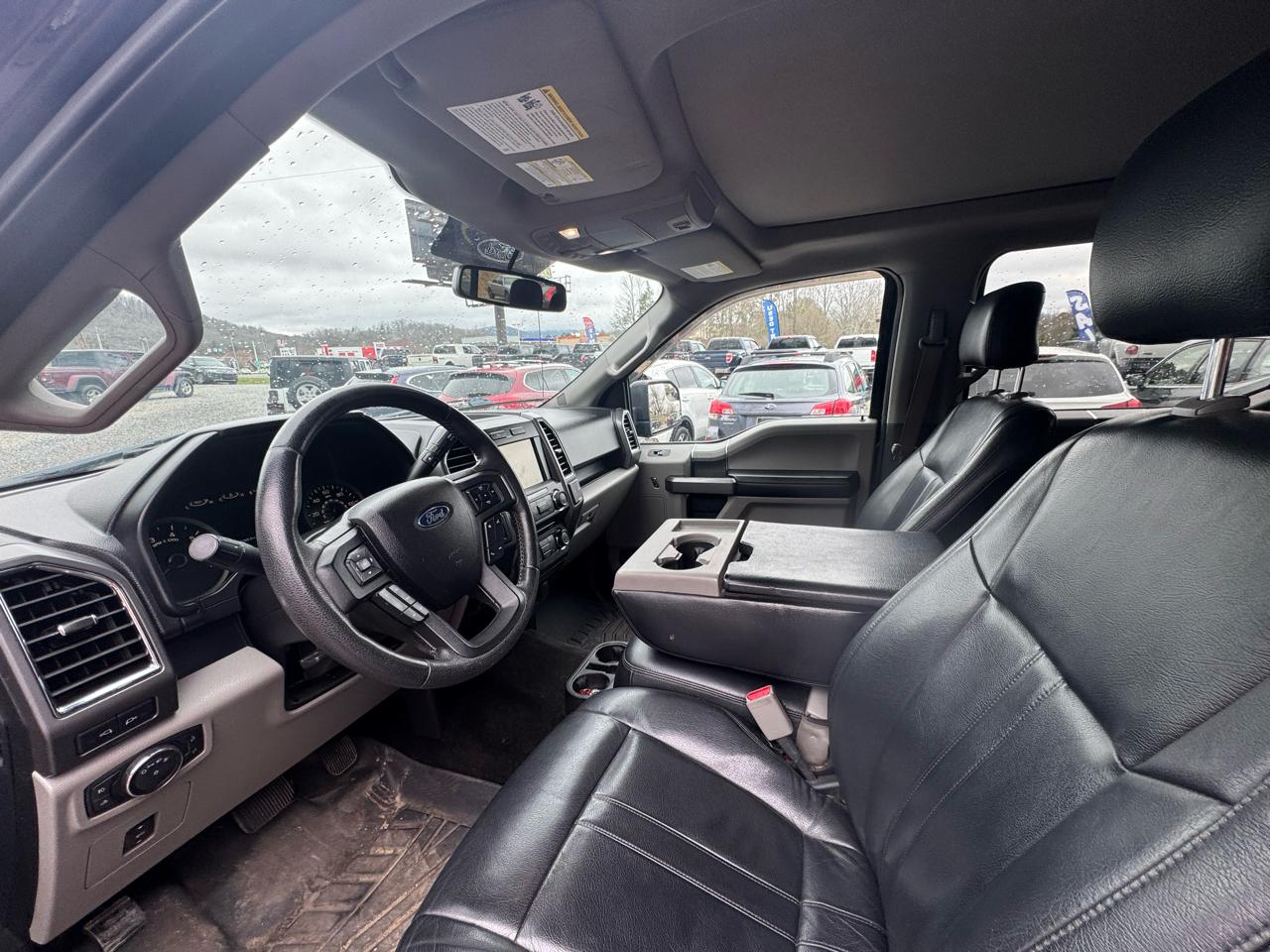 Ford F-150 4WD SuperCrew 145" XLT 2015