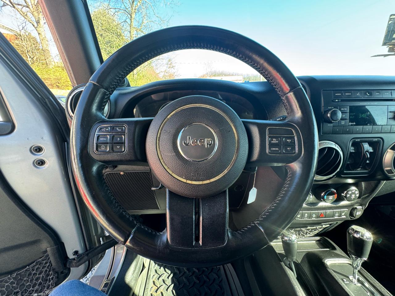 Jeep Wrangler Unlimited 4WD 4dr Sahara 2013