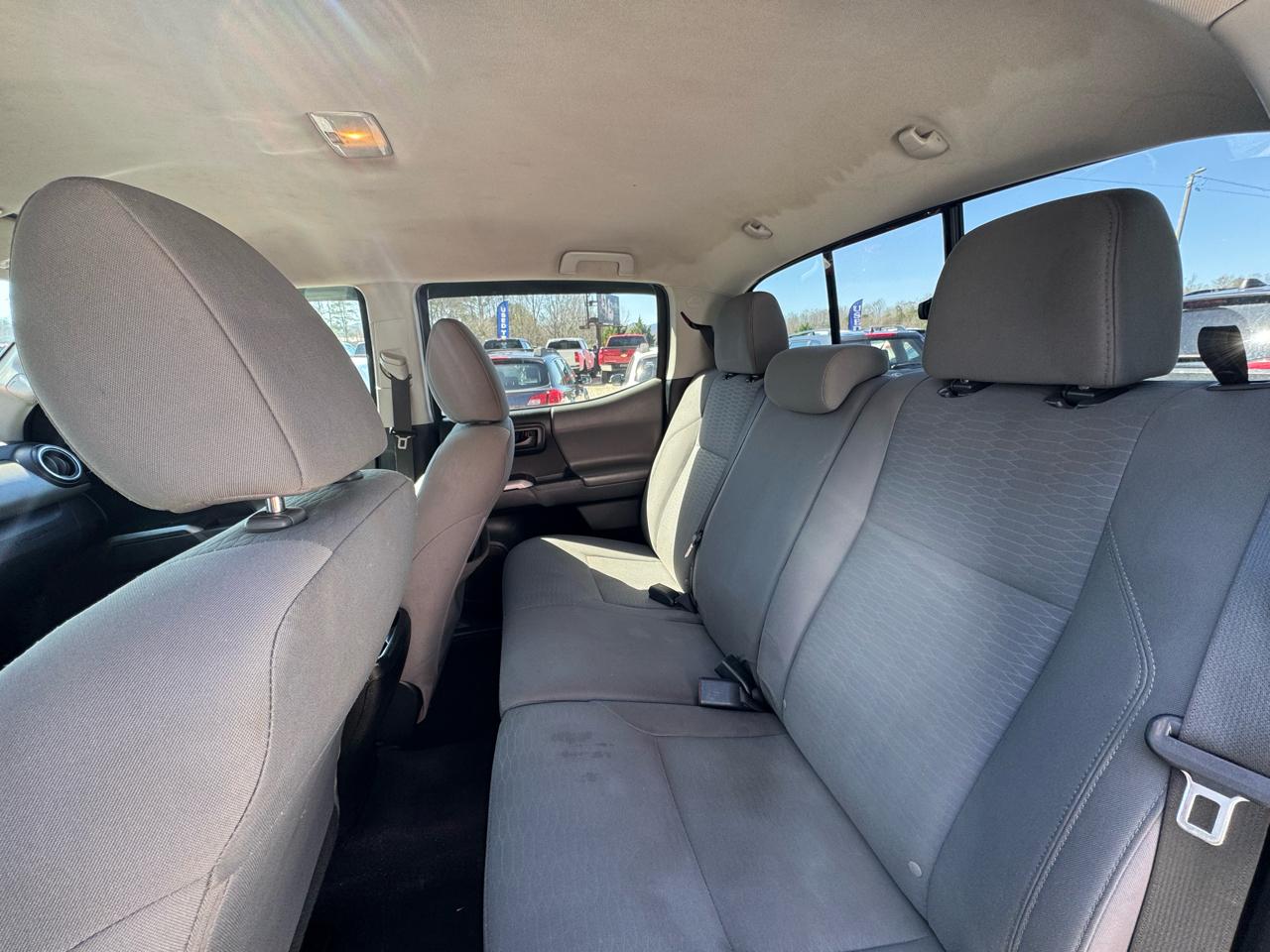 Toyota Tacoma SR5 Dbl Cab 2WD V6 at 2017