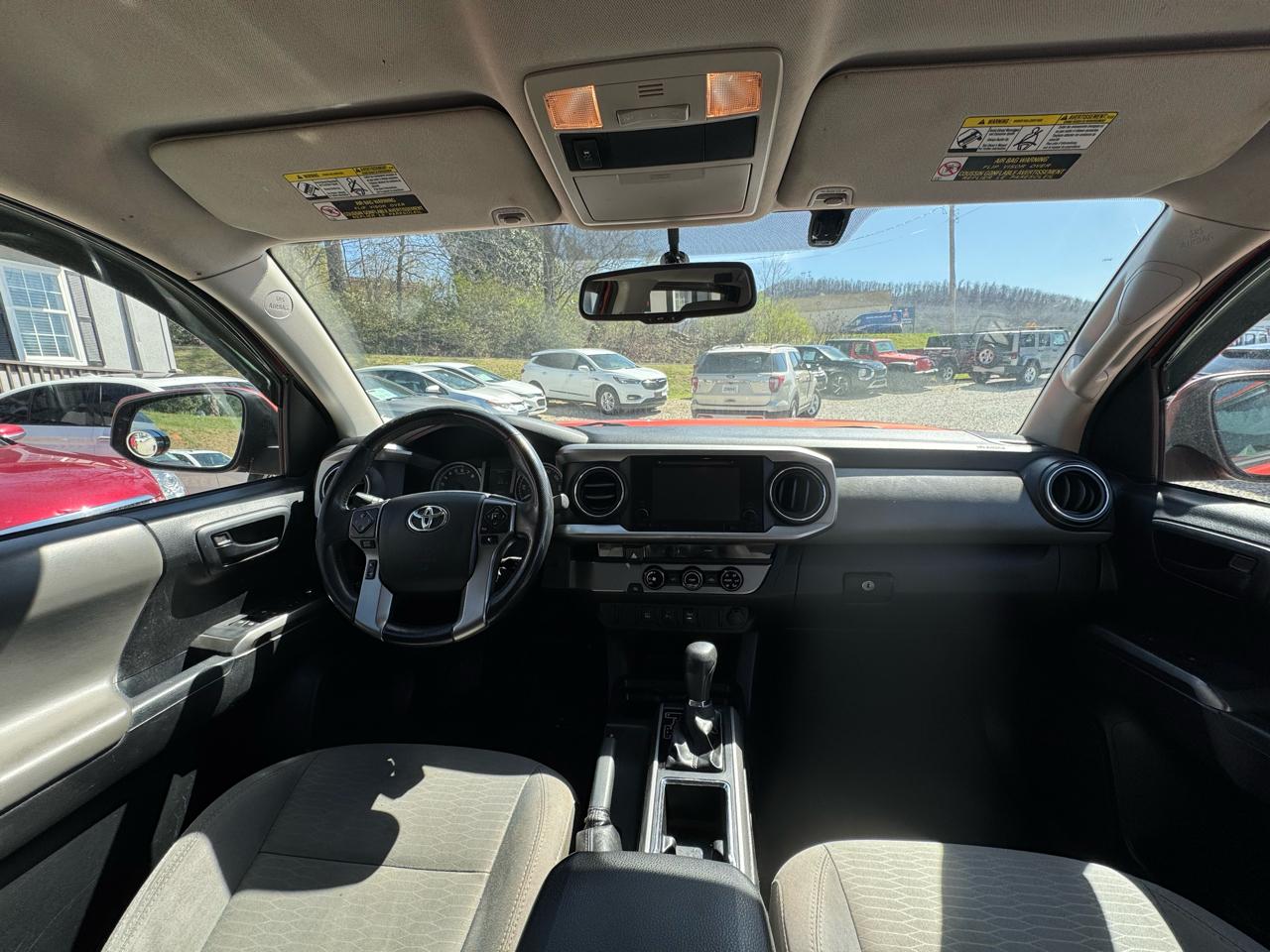 Toyota Tacoma SR5 Dbl Cab 2WD V6 at 2017