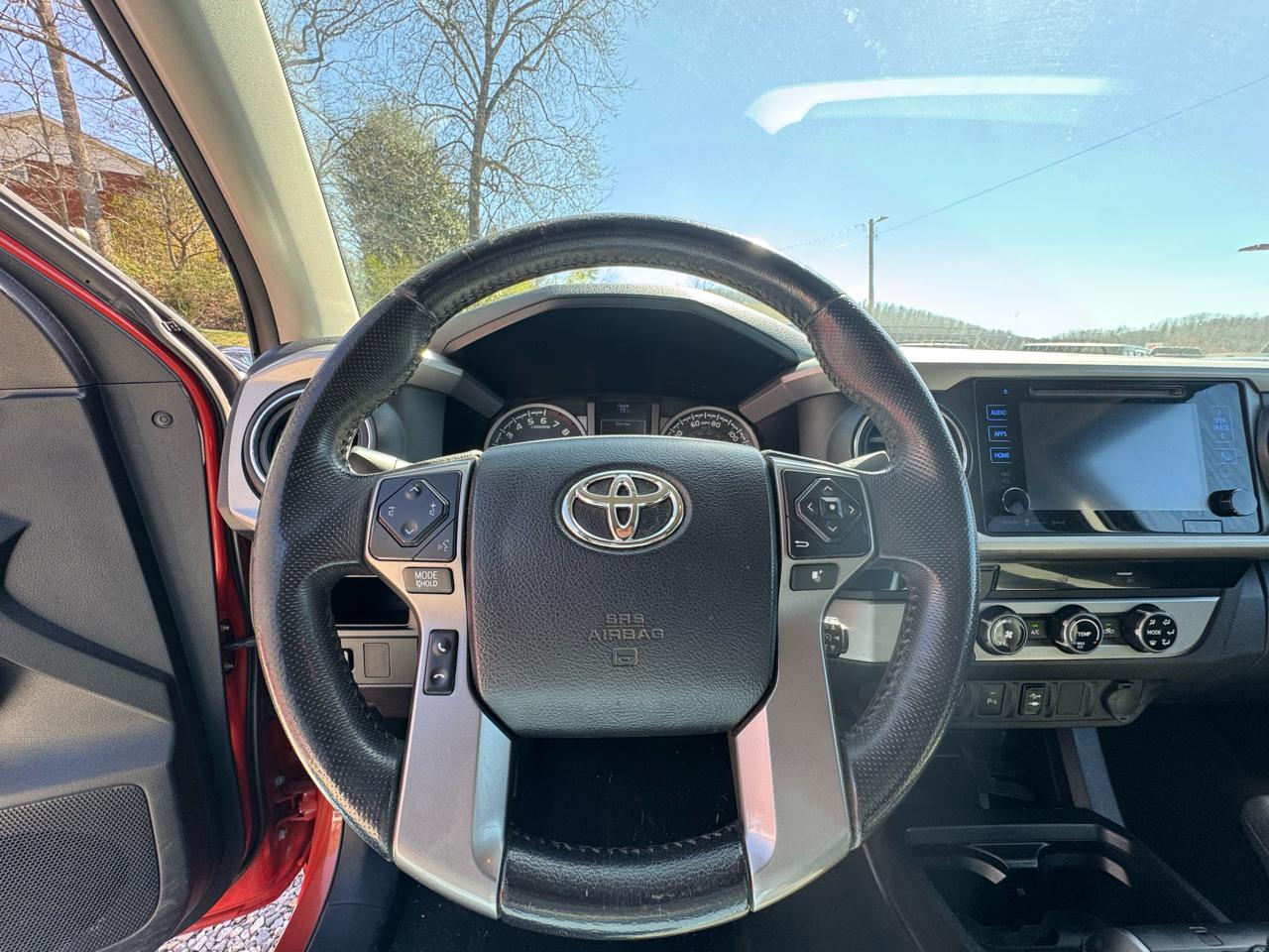 Toyota Tacoma SR5 Dbl Cab 2WD V6 at 2017