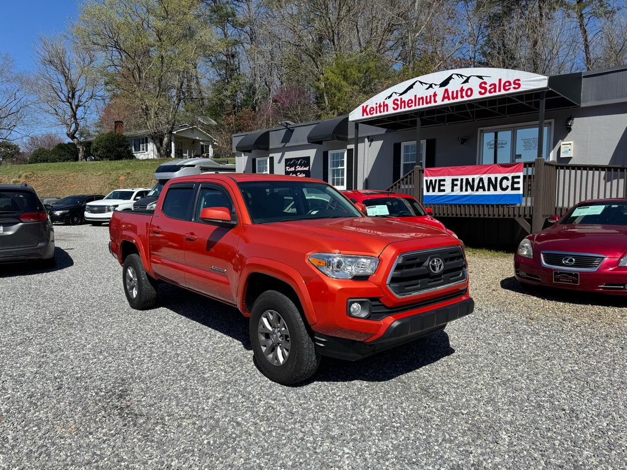 Toyota Tacoma SR5 Dbl Cab 2WD V6 at 2017
