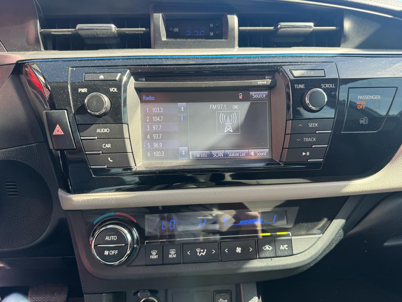 Toyota Corolla 4dr Sdn LE Auto 2014