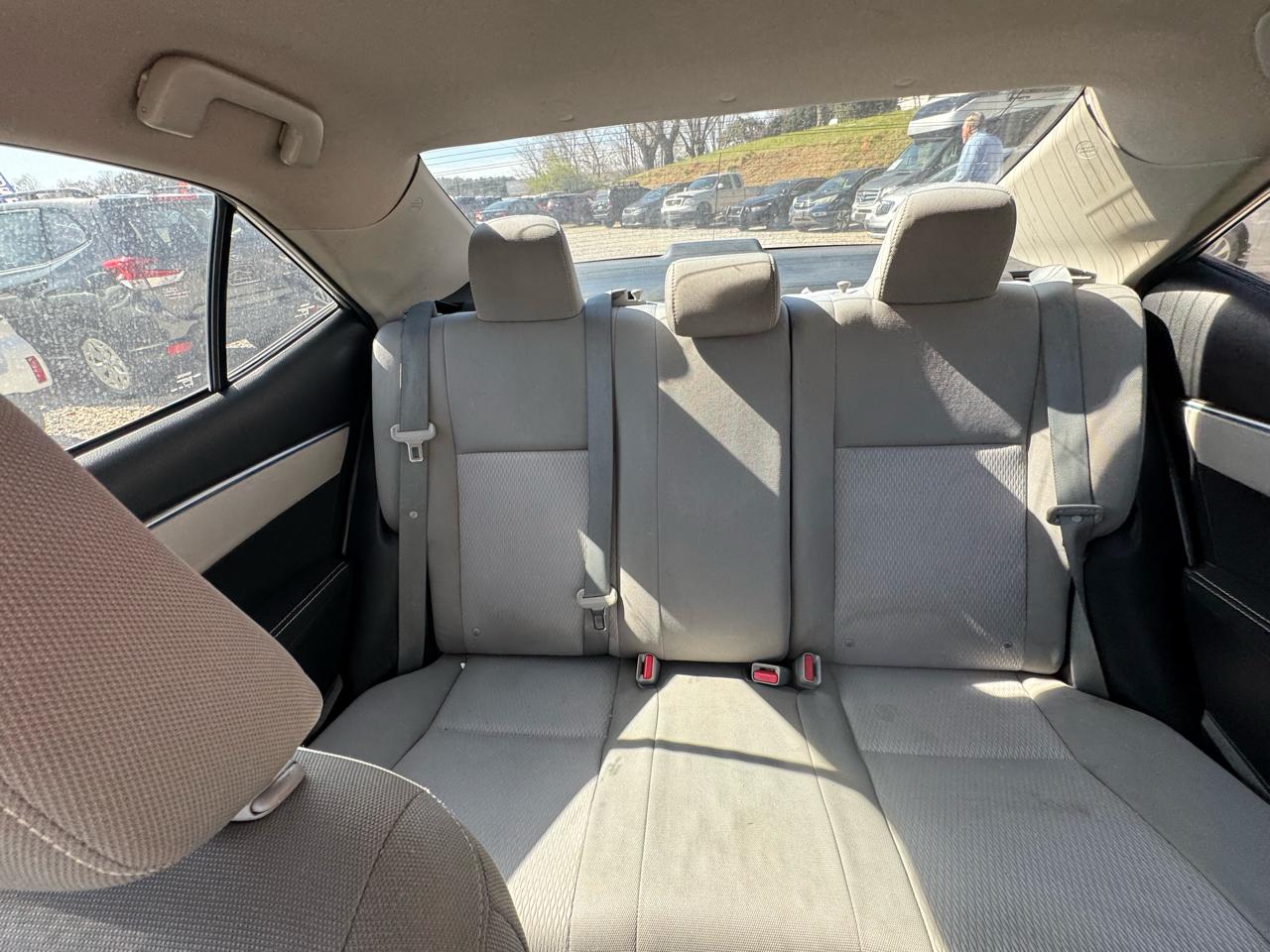 Toyota Corolla 4dr Sdn LE Auto 2014