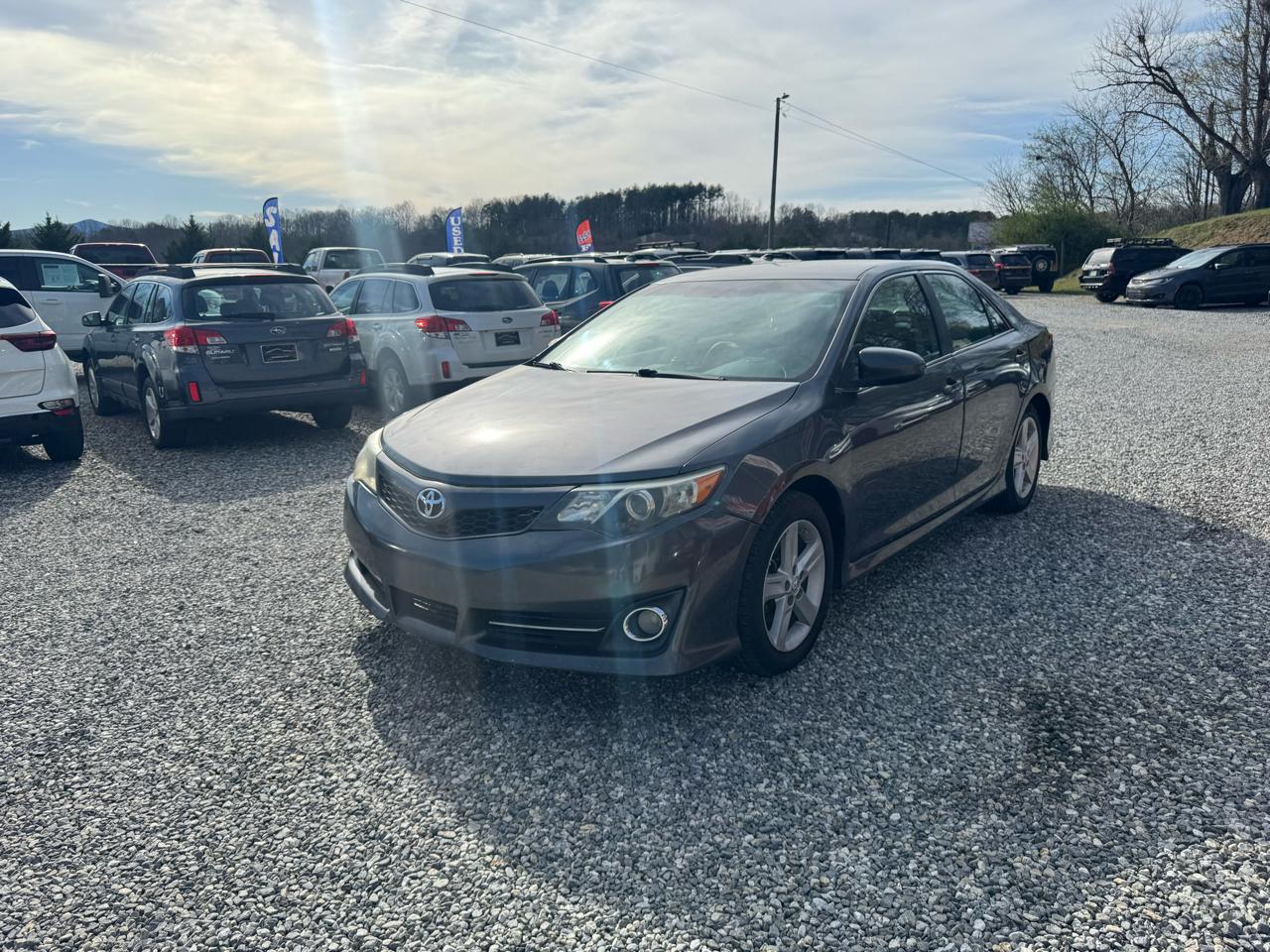 Toyota Camry 4dr Sdn SE Auto (Natl) 2014