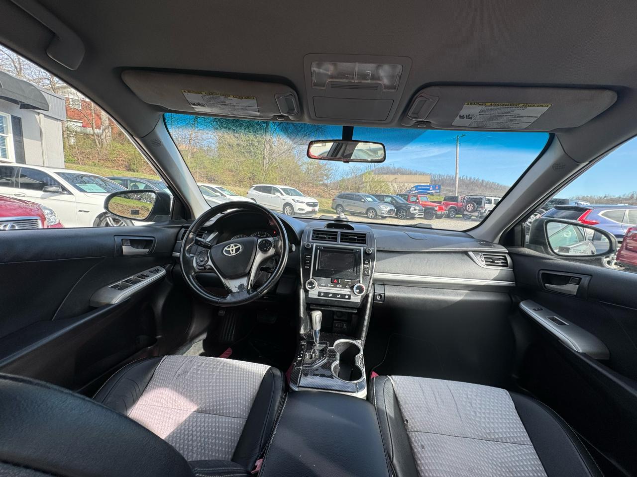 Toyota Camry 4dr Sdn SE Auto (Natl) 2014