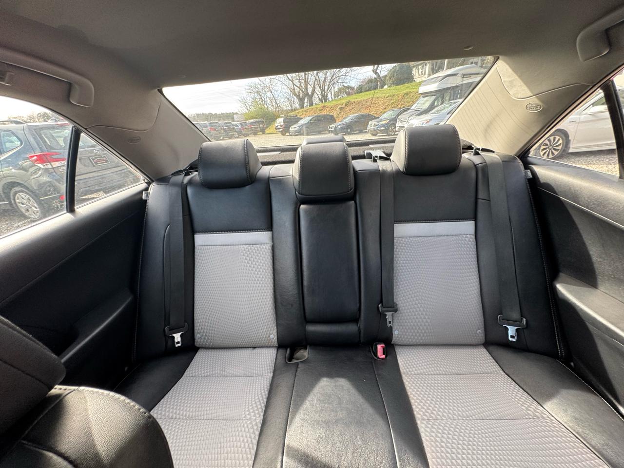 Toyota Camry 4dr Sdn SE Auto (Natl) 2014