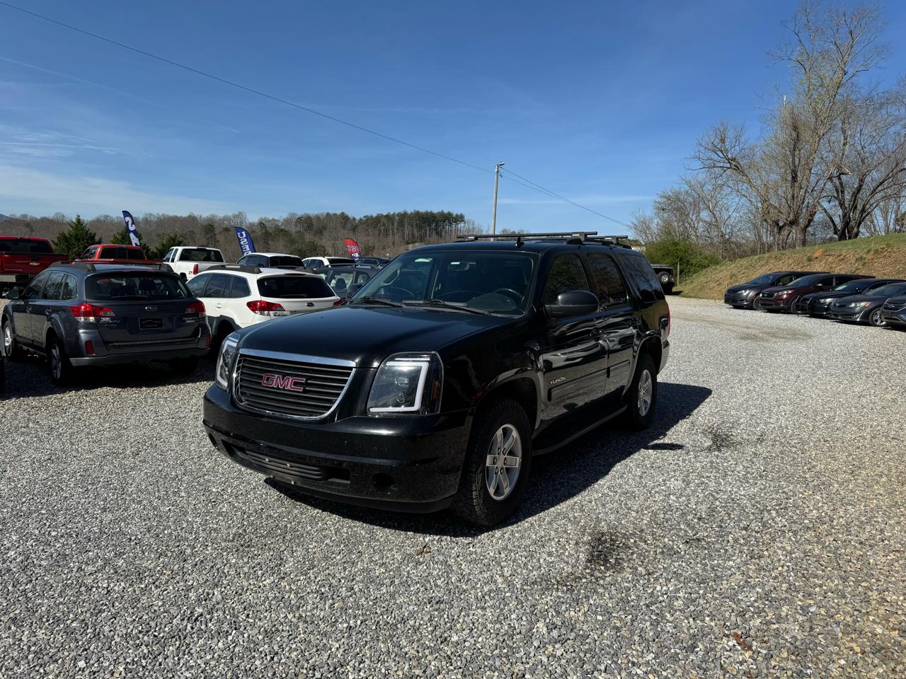 GMC Yukon 2WD 4dr 1500 SLE 2011