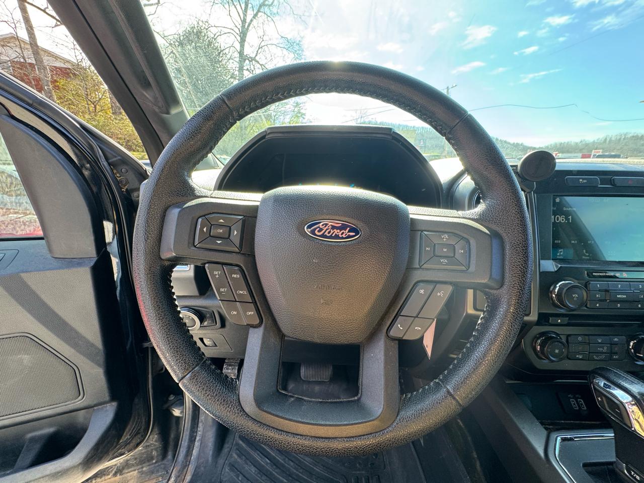 Ford F-150 4WD SuperCrew 150" XLT 2016