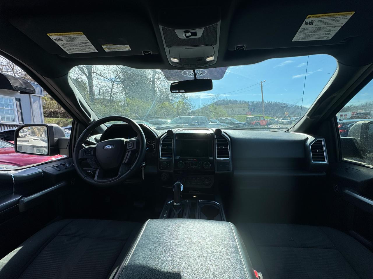 Ford F-150 4WD SuperCrew 150" XLT 2016