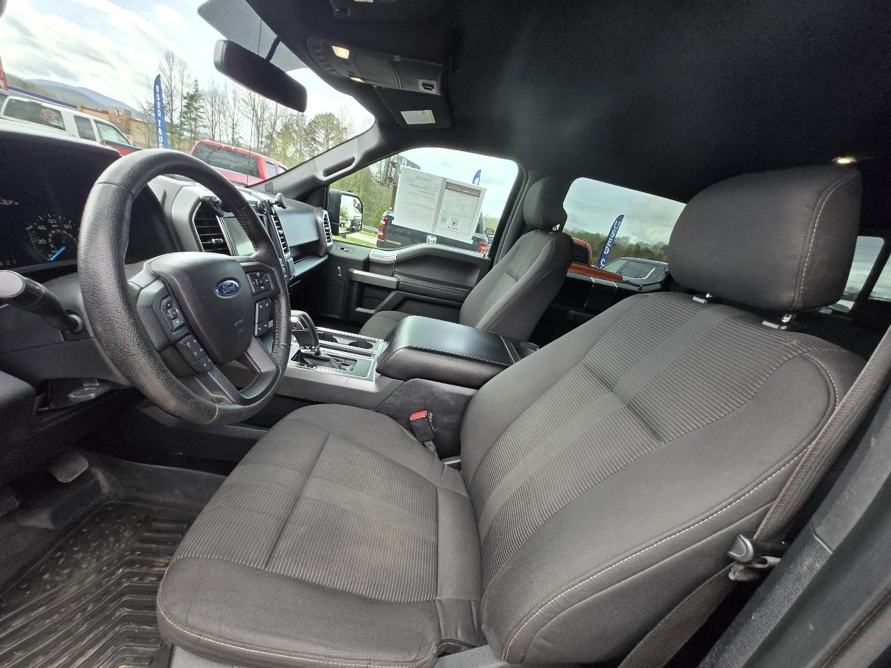 Ford F-150 4WD SuperCrew 150" XLT 2016