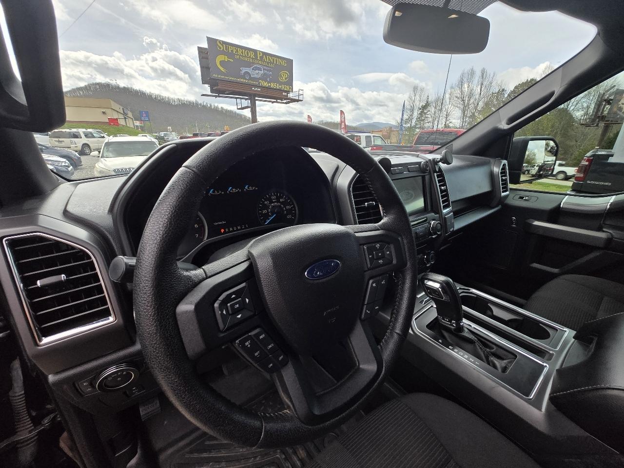 Ford F-150 4WD SuperCrew 150" XLT 2016