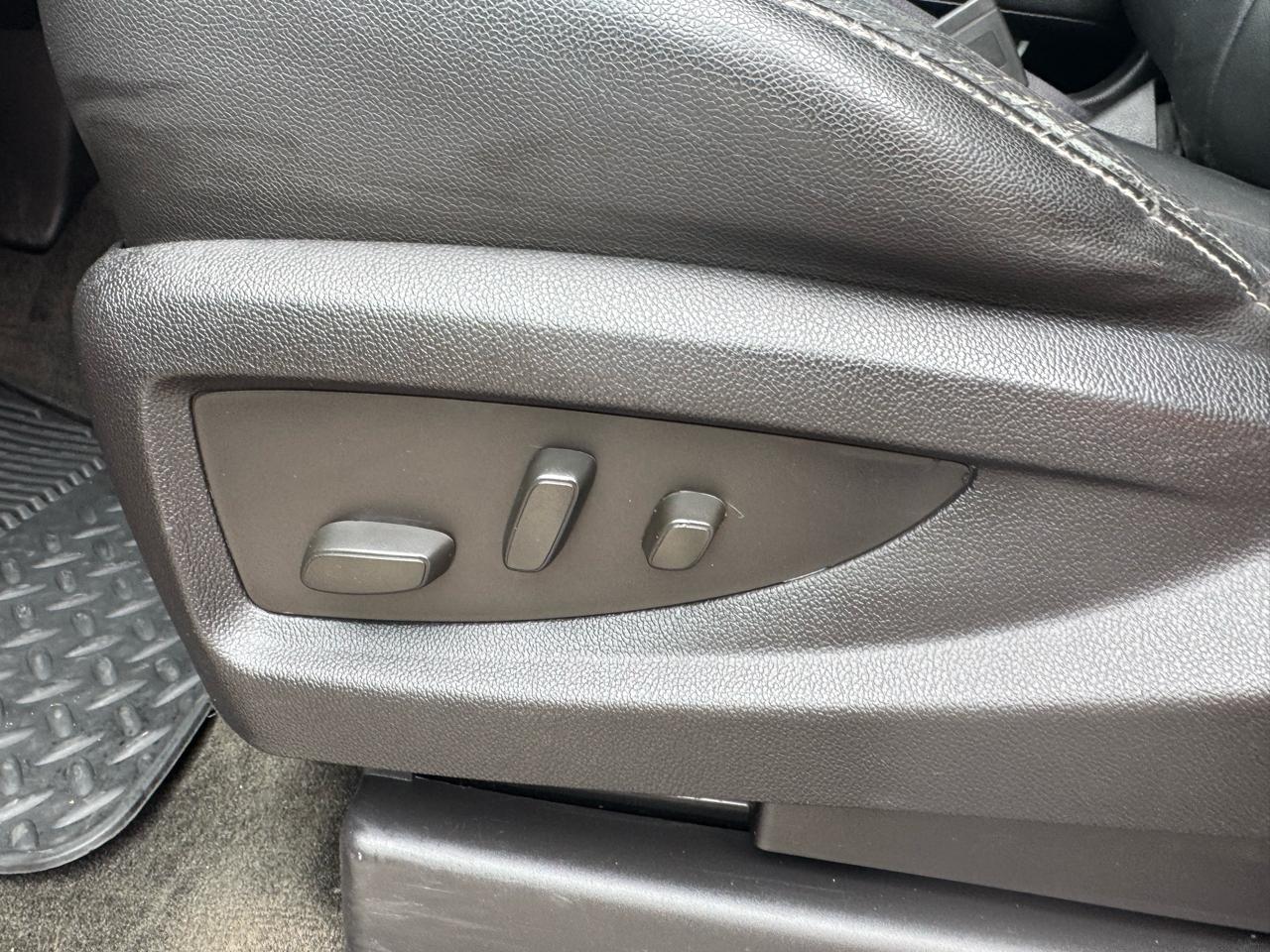 Chevrolet Silverado 1500 4WD Crew Cab 153.0" LT w/1LT 2015