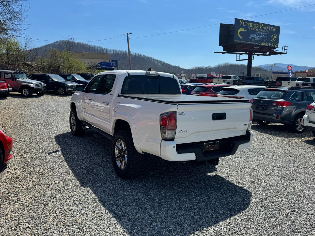 Toyota Tacoma Limited Double Cab 5' Bed V6 4x4 AT (Natl) 2017