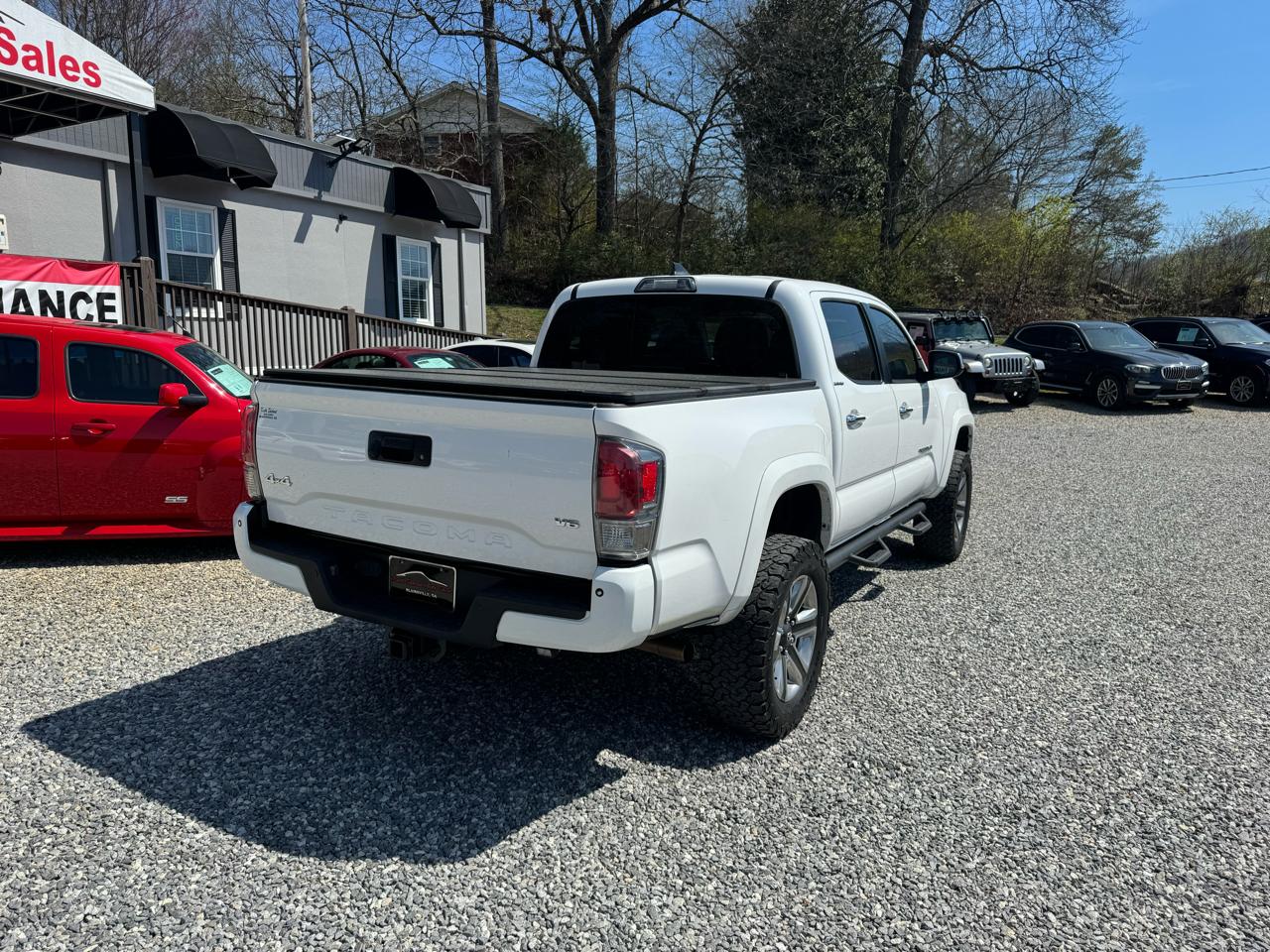 Toyota Tacoma Limited Double Cab 5' Bed V6 4x4 AT (Natl) 2017