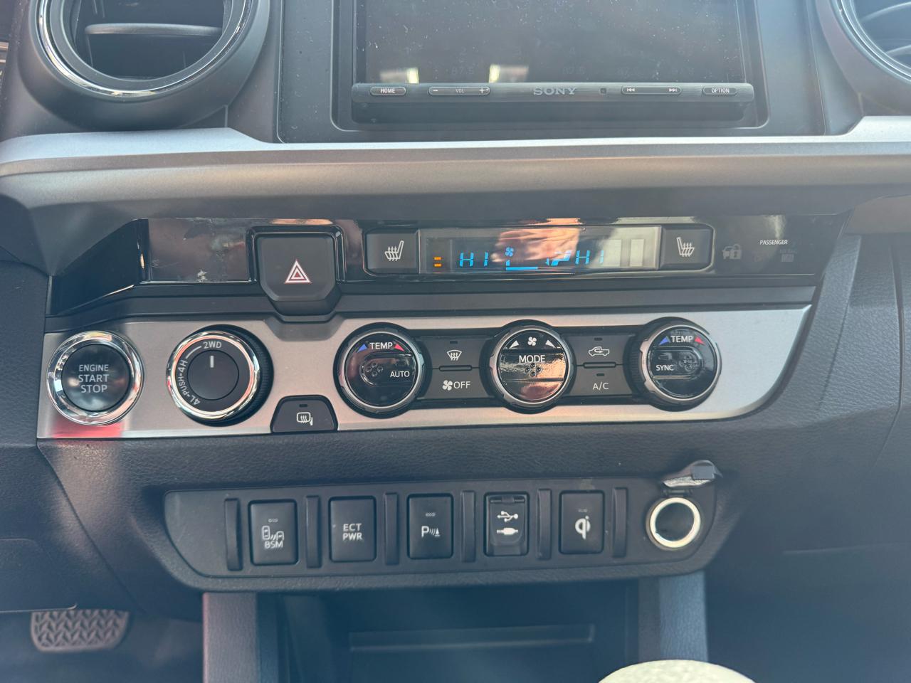 Toyota Tacoma Limited Double Cab 5' Bed V6 4x4 AT (Natl) 2017