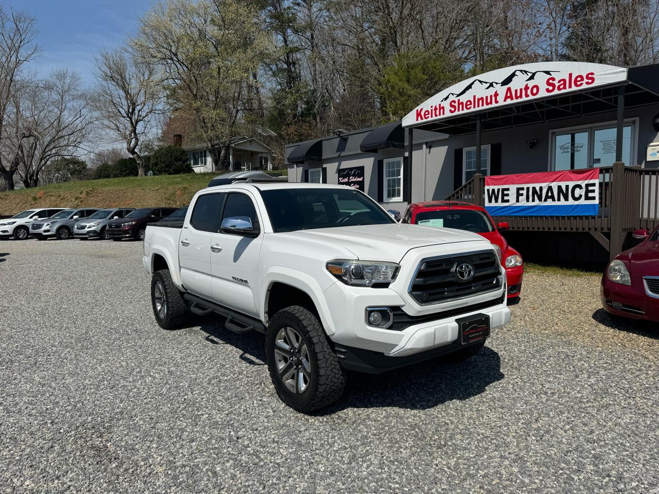 Toyota Tacoma Limited Double Cab 5' Bed V6 4x4 AT (Natl) 2017