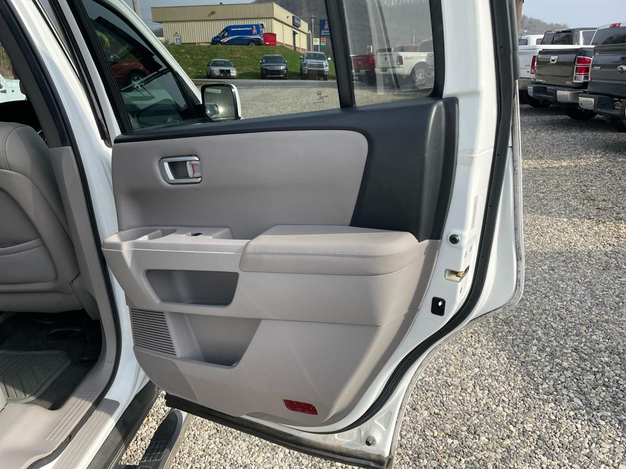 Honda Pilot 2WD 4dr EX-L 2012